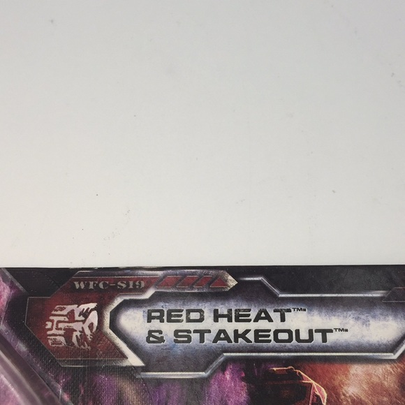Transformers Siege War For Cybertron Trilogy Red Heat & Stakeout New in Package - Picture 3 of 11